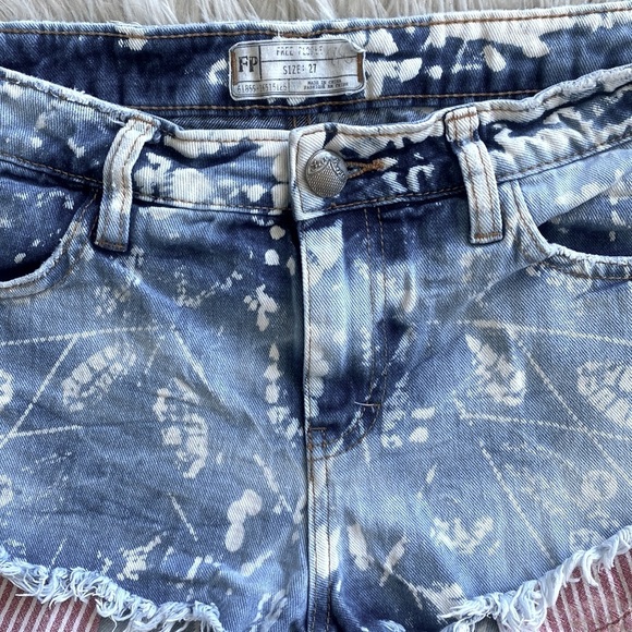 Free People Shibori Cuttoff Jean Shorts - Picture 8 of 12